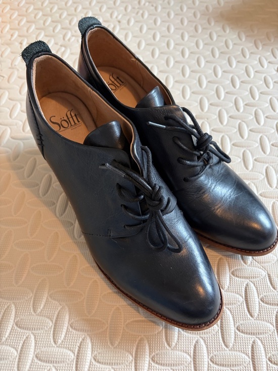 SO Shoes - Söfft Black Leather Lace-Up Heels Size 10
